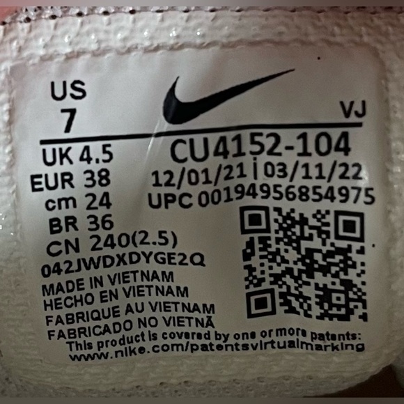 Nike Air Max Bolt Womens Size 7 Shoes Sneakers White Light Dew CU4152-104 - Picture 9 of 9